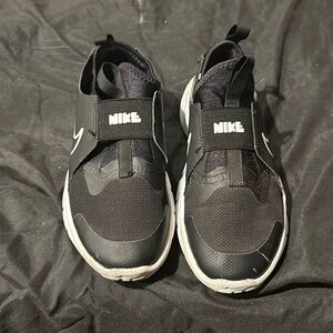 Nike slip on sneakers size 3y